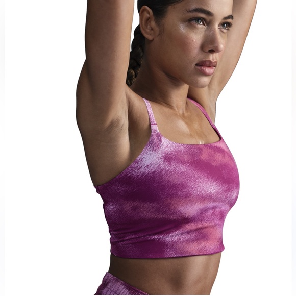 NIKE 🔥 ONE DRI FIT Convertible sport Bra and NIKE Running waist pocket - Picture 2 of 8